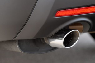 2011 Ford Explorer exhaust pipe