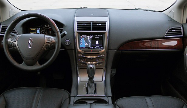 2011 Lincoln MKX interior