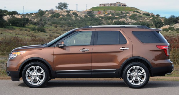 2011 Ford Explorer side view