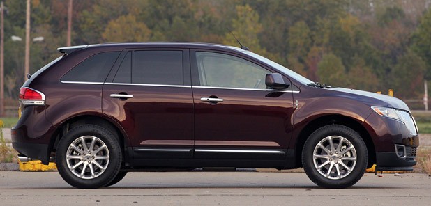 2011 Lincoln MKX side view