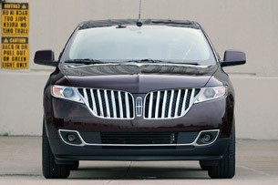 2011 Lincoln MKX front view