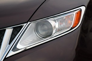 2011 Lincoln MKX headlight