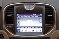2011 Chrysler 300 multimedia system