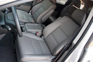 2011 Honda Odyssey front seats