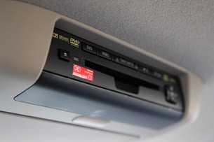 2011 Toyota Highlander rear seat DVD player