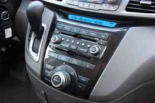 2011 Honda Odyssey instrument panel