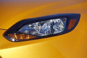 2012 Ford Focus headlight