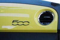2012 Fiat 500 dash