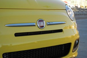 2012 Fiat 500 logo