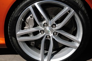 2012 Aston Martin Virage wheel