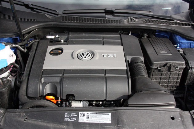 2012 Volkswagen Golf R engine