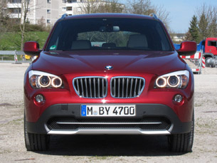 2011 BMW X1 sDrive28i front