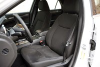 2011 Chrysler 300 front seats