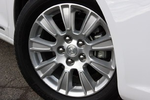 2012 Buick LaCrosse eAssist wheel