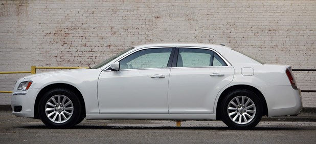 2011 Chrysler 300 side view