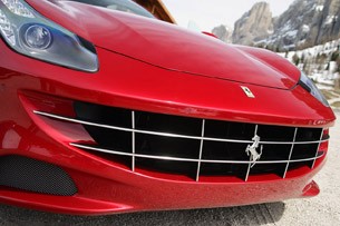 2012 Ferrari FF grille
