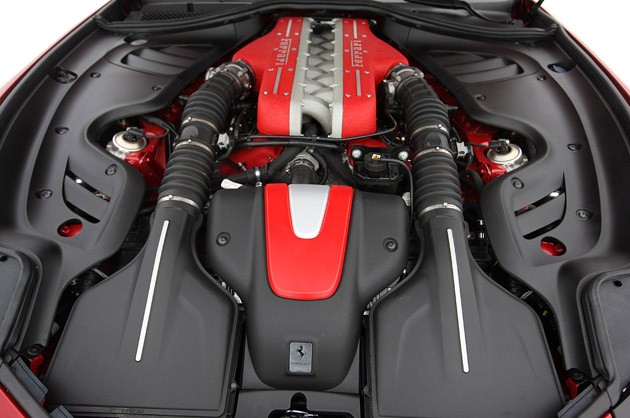 2012 Ferrari FF engine