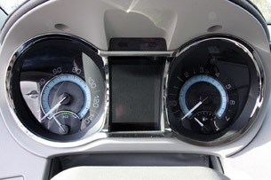 2012 Buick LaCrosse eAssist gauges