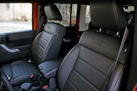 2011 Jeep Wrangler Unlimited 2.8 CRD seats