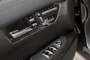 2011 Mercedes-Benz CL63 AMG door controls