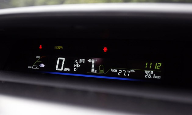 2012 Toyota Prius V gauge cluster