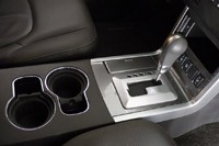 2011 Nissan Pathfinder center console