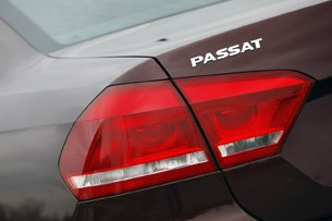 2012 Volkswagen Passat taillight