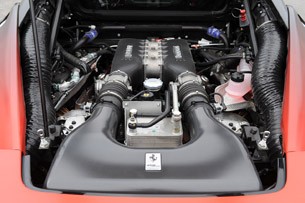 Ferrari 458 Challenge engine