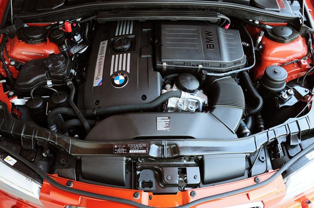 2011 BMW 1 Series M Coupe engine