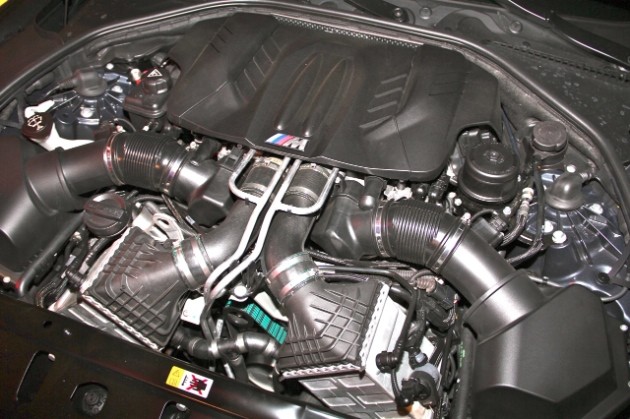 2012 BMW M5 engine