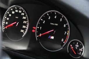 2012 BMW M5 gauges