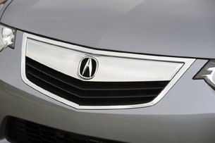 2011 Acura TSX Sport Wagon grille