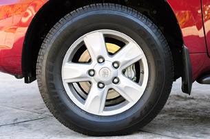 2011 Toyota Land Cruiser wheel