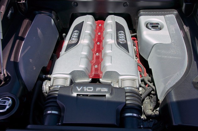 2012 Audi R8 GT engine