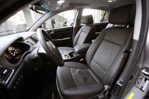 2012 Hyundai Genesis 5.0 R-Spec front seats