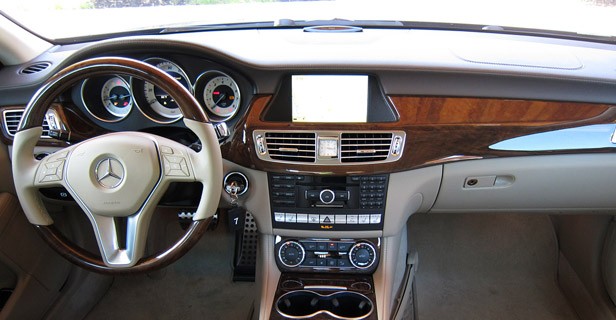 2012 Mercedes-Benz CLS550 interior