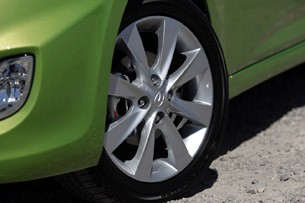 2012 Hyundai Accent Five-Door wheel