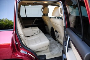 2011 Toyota Land Cruiser rear seats