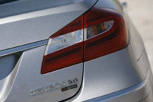 2012 Hyundai Genesis 5.0 R-Spec taillight