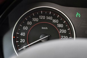 2012 BMW 1 Series Five-Door speedometer