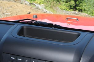2012 Jeep Wrangler dashboard storage