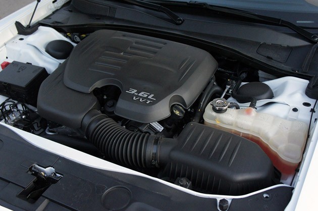 2011 Dodge Charger Rallye V6 engine