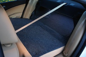 2011 Dodge Charger Rallye V6 folded rear seats