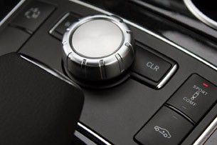 2012 Mercedes-Benz CLS550 multimedia system dial