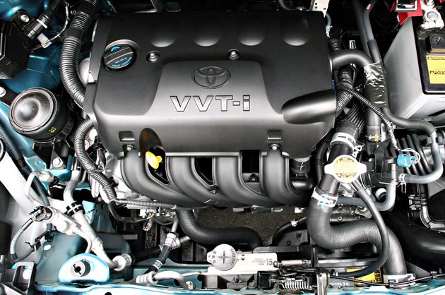 2012 Toyota Yaris engine