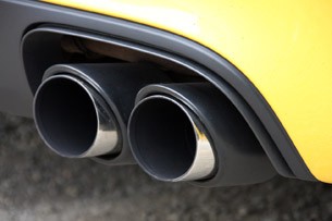 2011 Porsche 911 GTS exhaust pipes