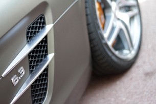 2012 Mercedes-Benz SLS AMG Roadster side vent