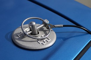 HPP Richard Petty Superbird hood pin