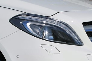 2012 Mercedes-Benz B-Class headlight
