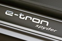 2014 Audi e-tron Spyder badge